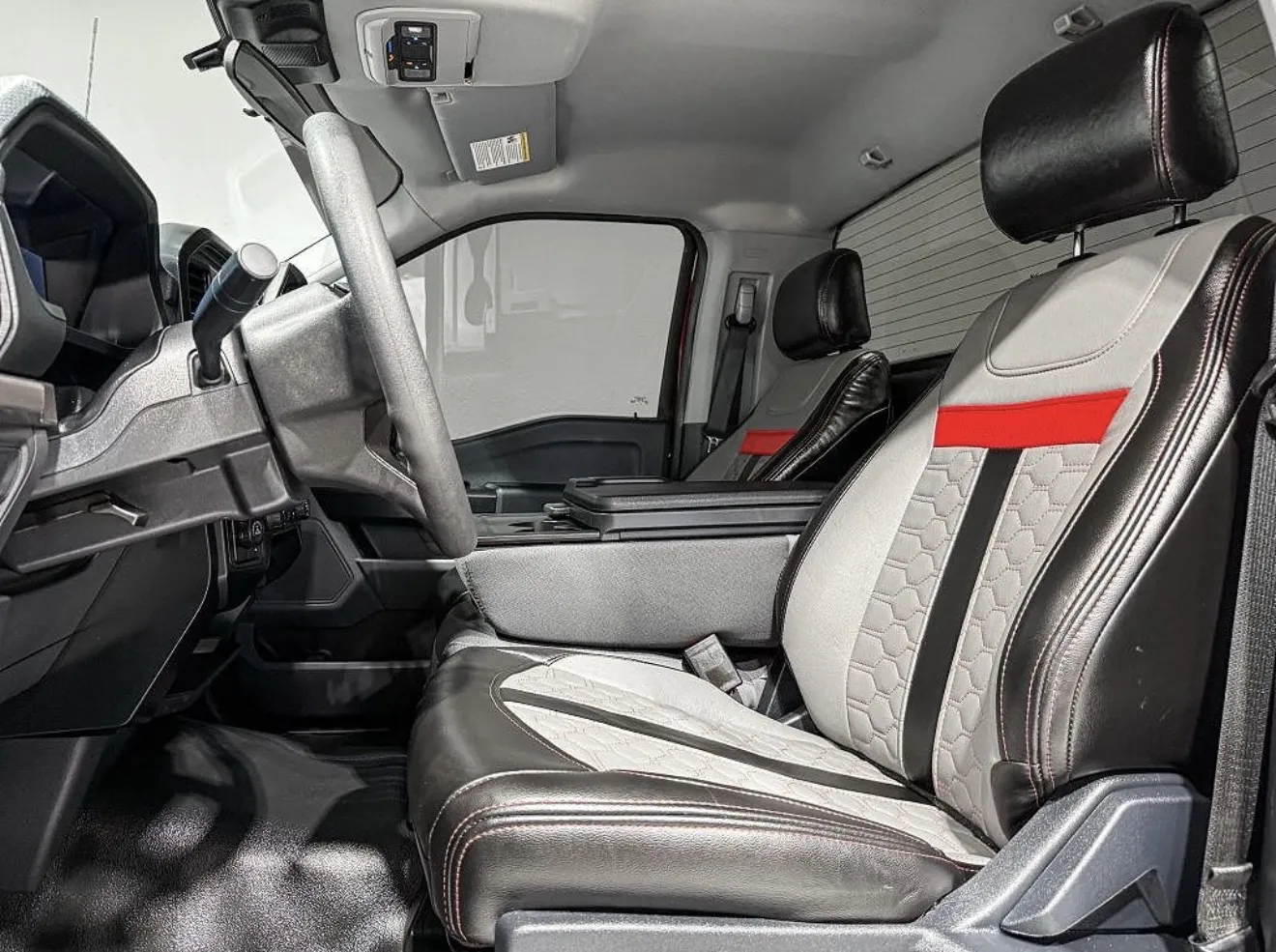 Two-tone seats with red stripe